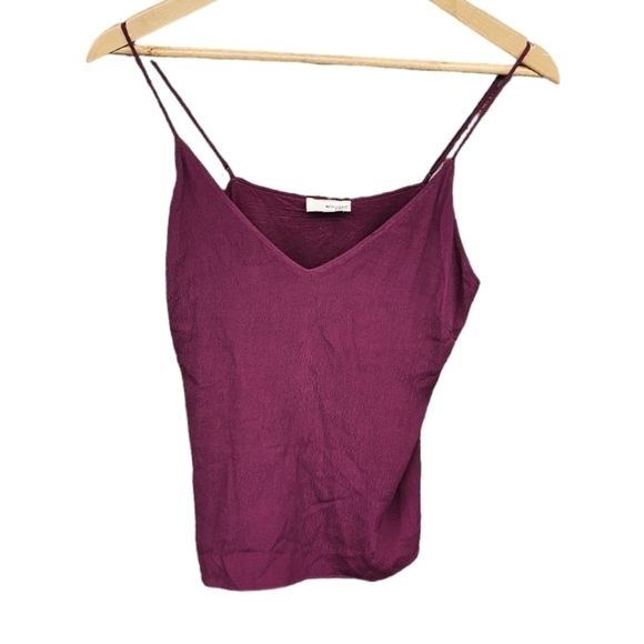 Wilfred Free Adjustable Spaghetti Strap Magenta? Crop tank small - Picture 7 of 9